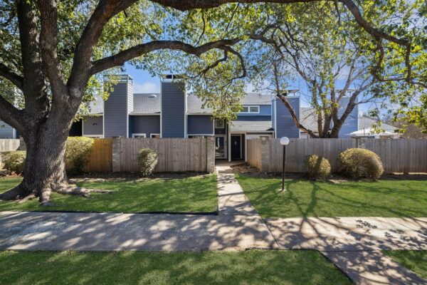 1010 W Rundberg Ln #30, Austin
