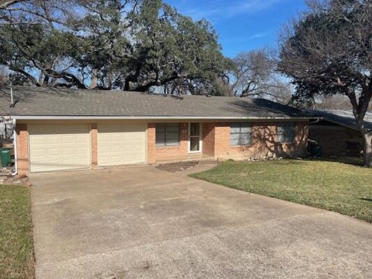 102 W Covington Dr, Austin