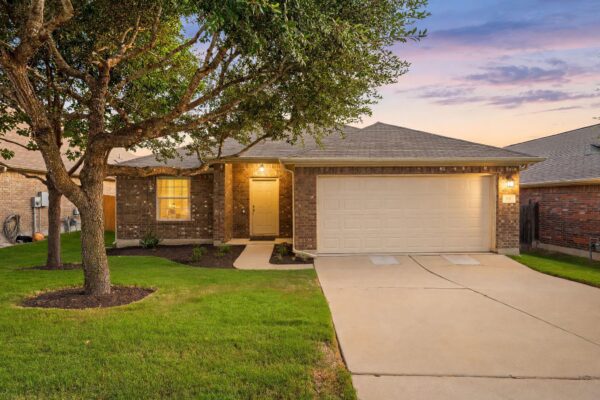 191 Lavender Ln, Buda
