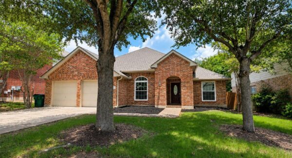 2206 Hayfield Sq, Pflugerville