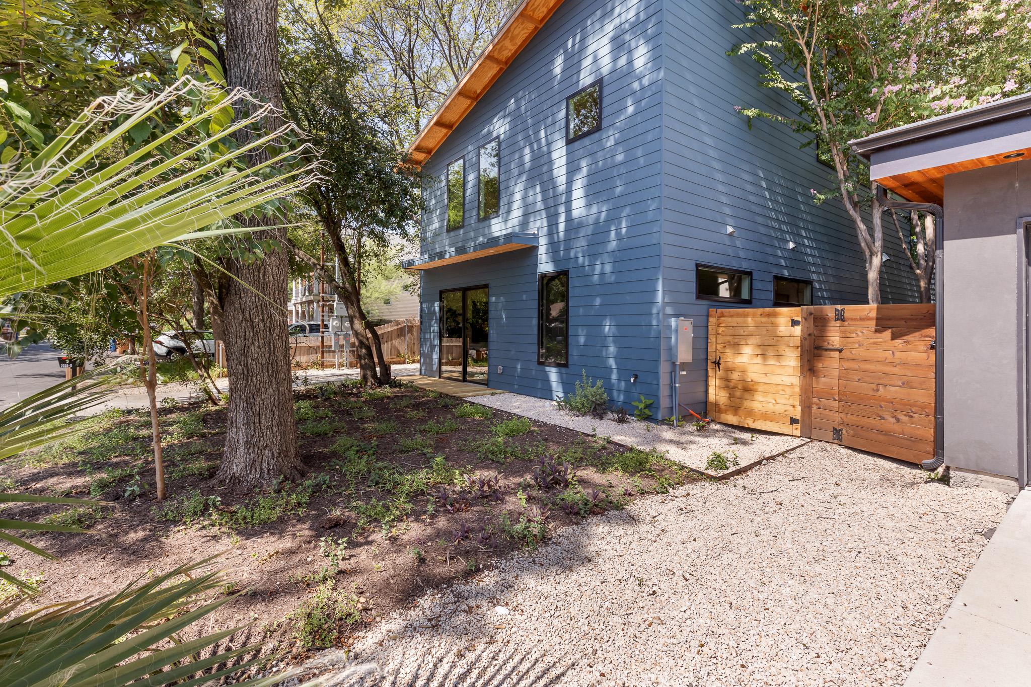 2308 S 2nd St #1, Austin, TX 78704