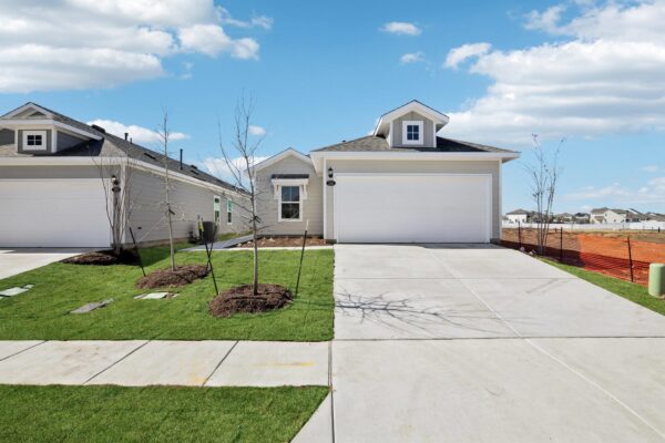 134 Summer Dr, Elgin