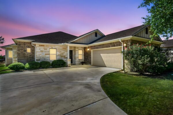 104 Estrella Ln, Bertram