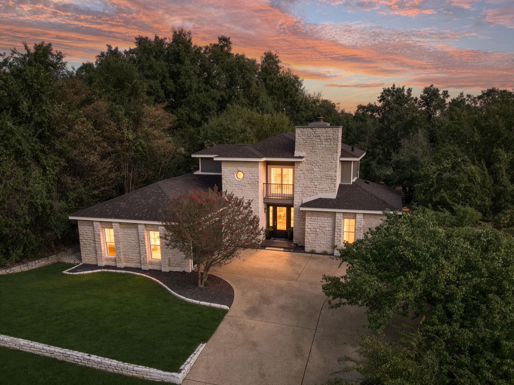 1904 Lakeway Blvd, Lakeway, TX 78734