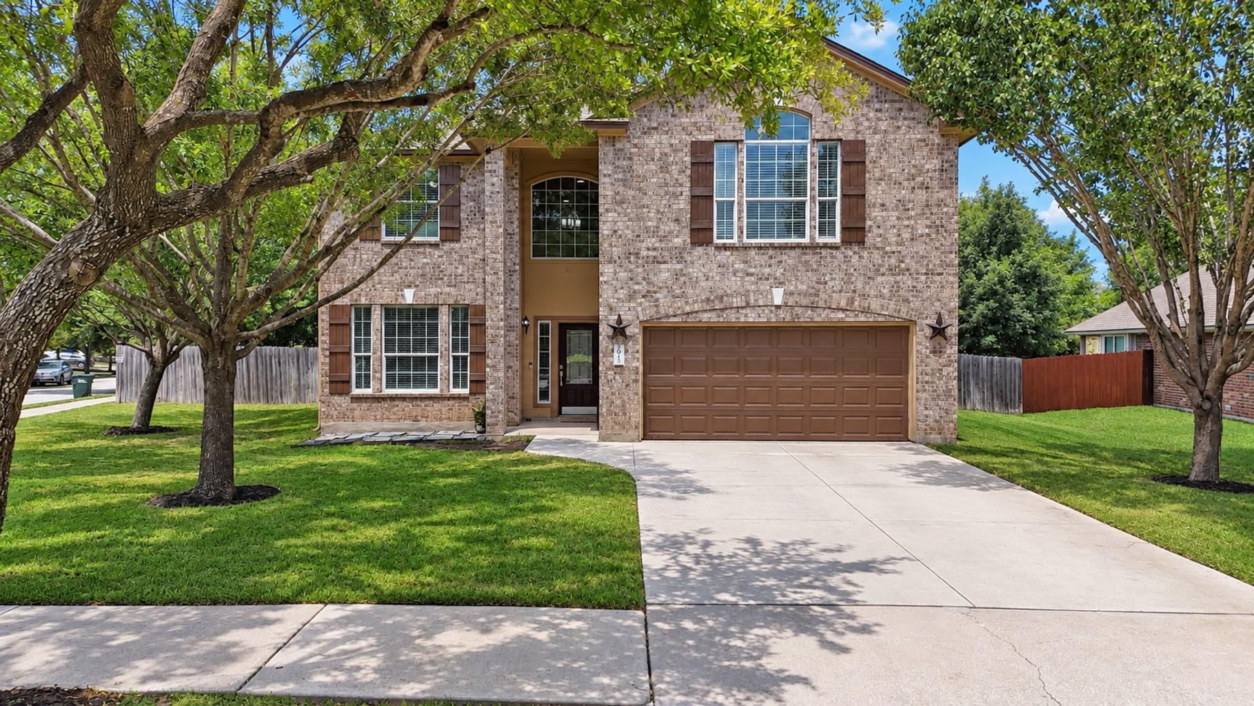 201 Middle Crk, Buda, TX 78610