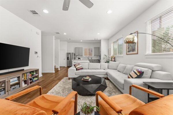6800 Menchaca Rd #37, Austin