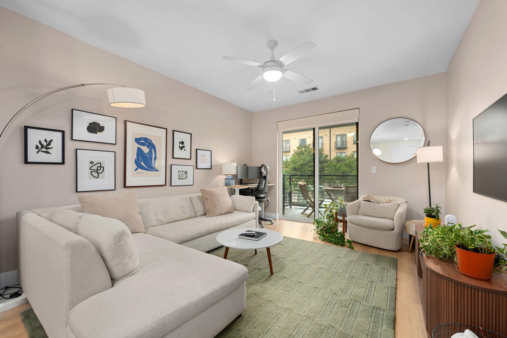 1701 Simond Ave #215, Austin, TX 78723