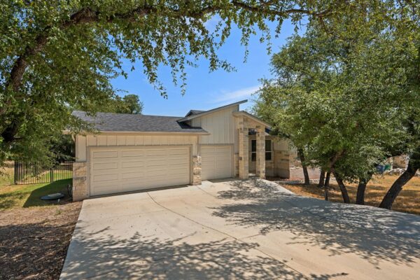 21208 Santa Rosa Ave, Lago Vista