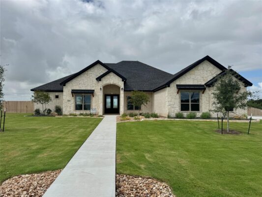 410 Hamer Dr, Salado