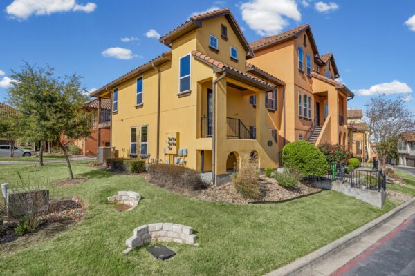 11901 Terraza Cir #44, Austin