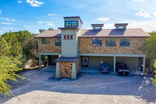16201 Dodd St, Volente