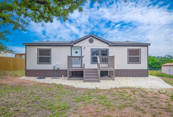 2846 Indian Trl, Kingsland