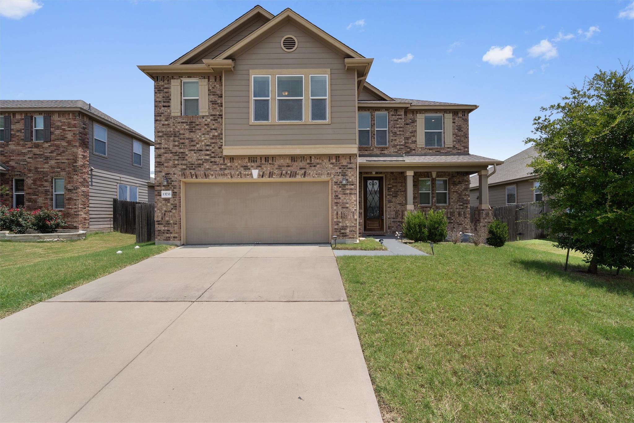 13733 James Garfield St, Manor