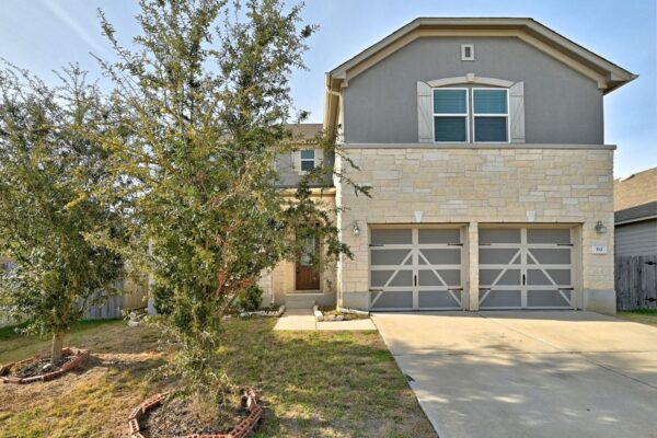 112 W Point Way, Elgin