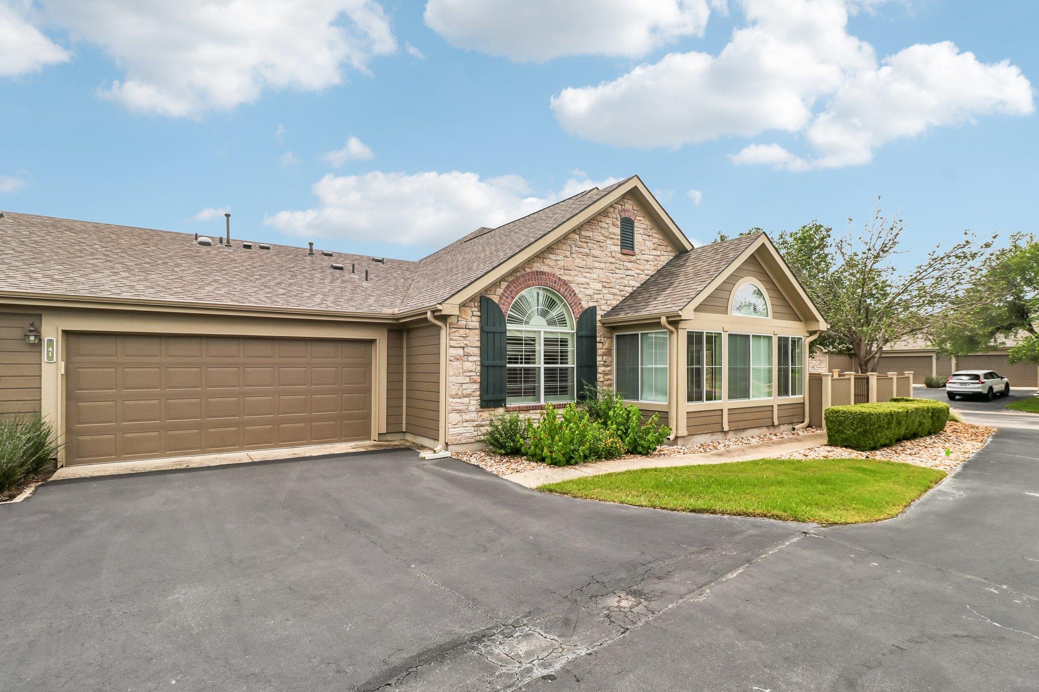 30 Wildwood Dr #41, Georgetown, TX 78633