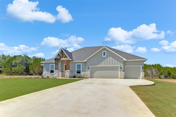 118 Rosebud Ranch Rd, Bertram