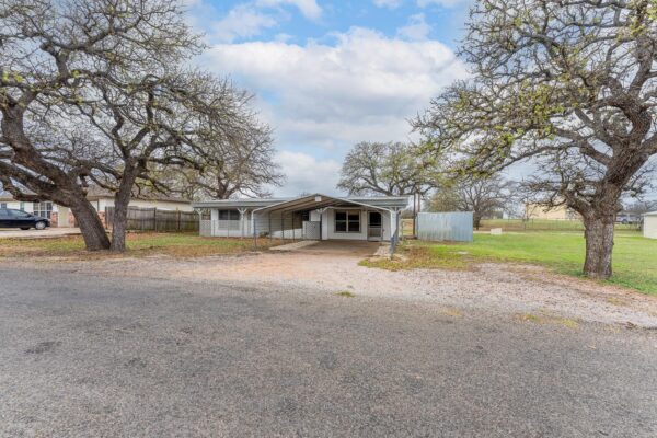 439 Elm Dr, Kingsland