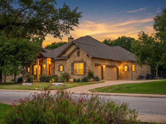 1016 Shinnecock Hills Dr, Georgetown