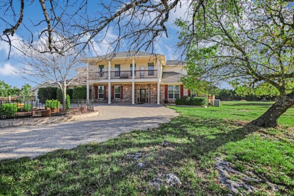 130 CAVE SPRINGS Rd, Wimberley