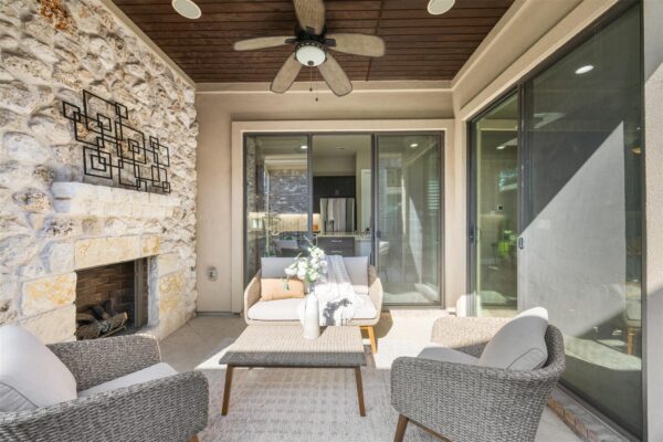 404 Jeffrey David Ln E, Austin