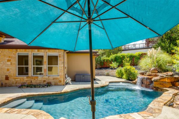 101 Indian Bend Dr, Lakeway