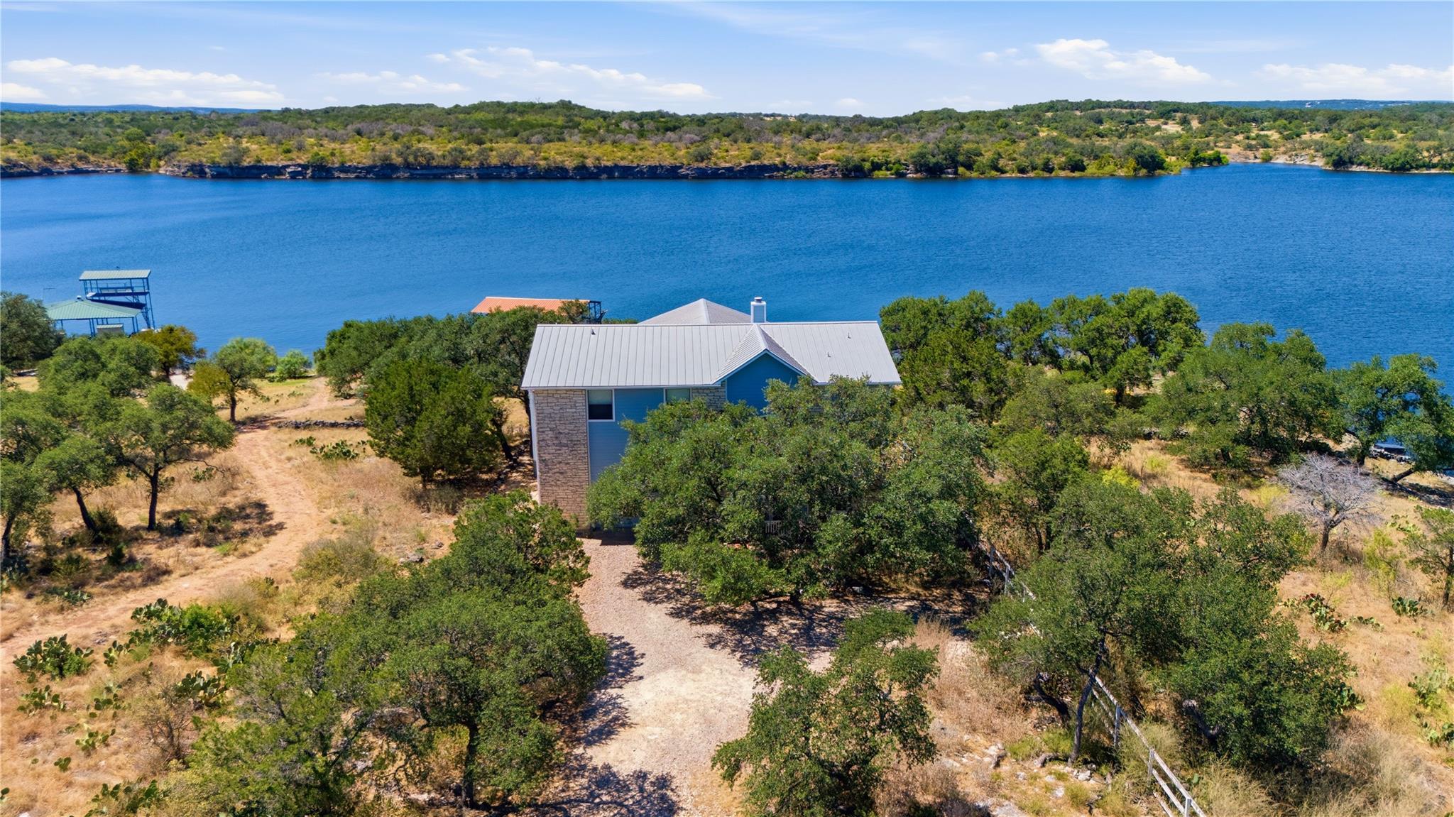 2406 Patriot Dr, Lago Vista, TX 78645