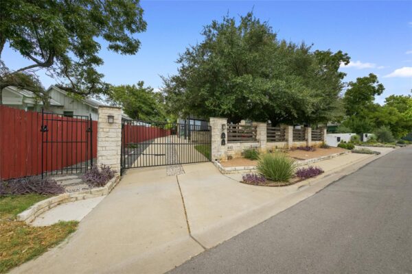 1612 S 3rd St #B, Austin