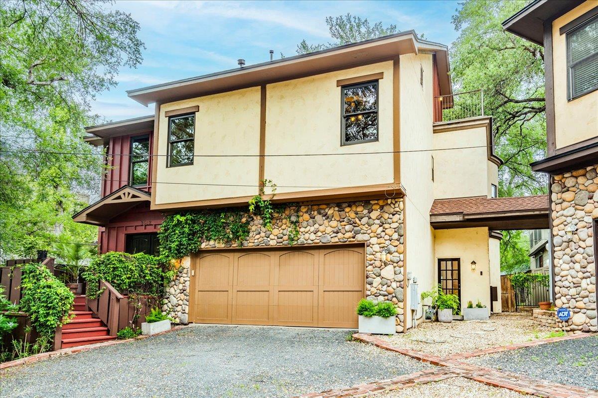3012 S 4th St #B, Austin, TX 78704
