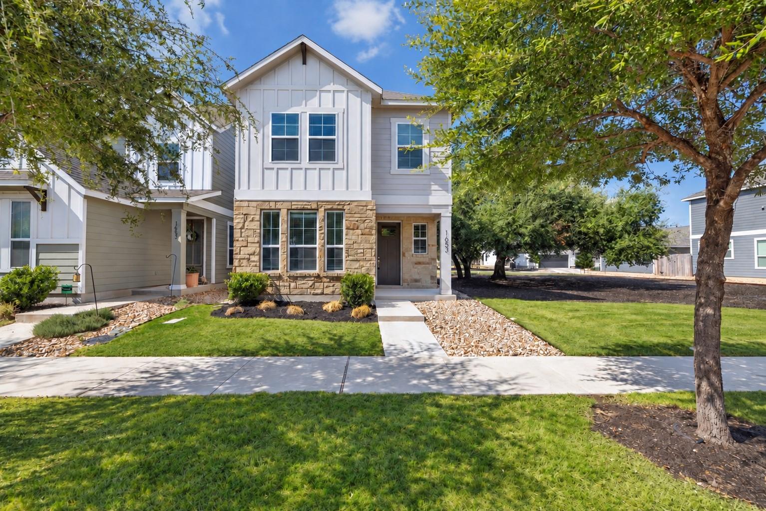 1653 Coral Sunrise Trl, Leander, TX 78641