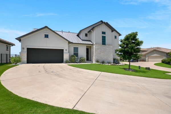 1809 Mazarro Dr #11, Leander