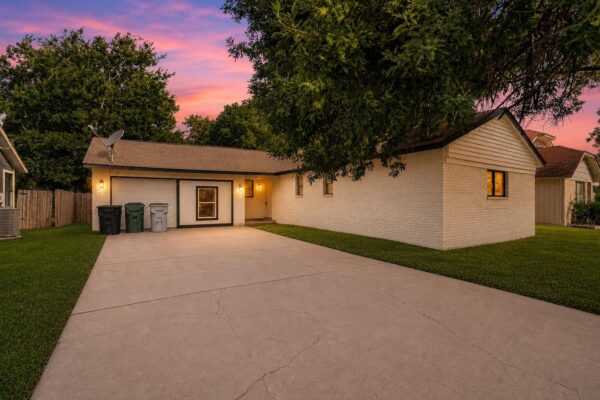 16402 Parkway Dr, Pflugerville