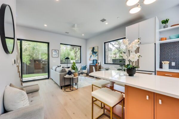 107 W Johanna St #C, Austin
