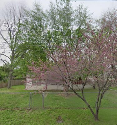105 E Walnut Dr, Austin