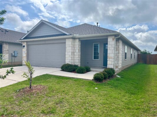 211 Hamilton Pool Ln, Bastrop