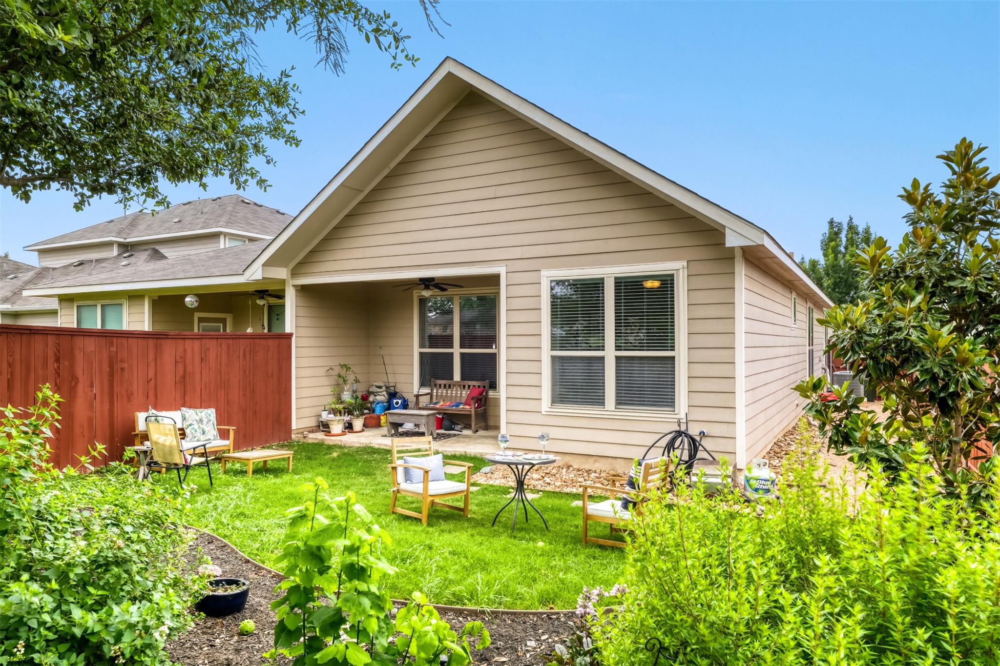 418 High Tech Dr, Georgetown, TX 78626