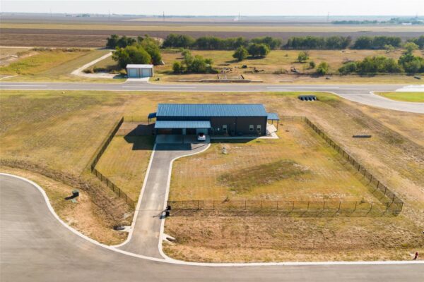 140 Airpark Dr, Georgetown