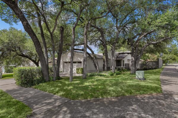 3211 Canter Ln, Austin