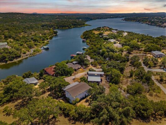 3615 Peninsular Dr, Marble Falls