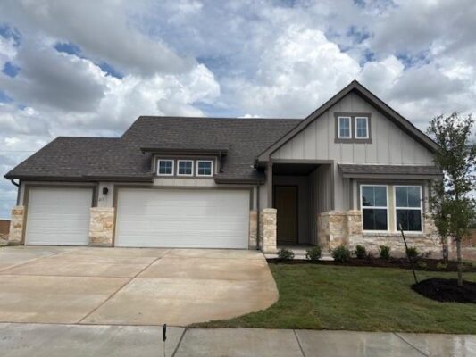 213 Greinert Dr, Taylor