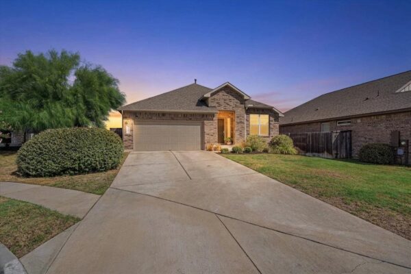 102 Patrick Herndon Dr, Bastrop