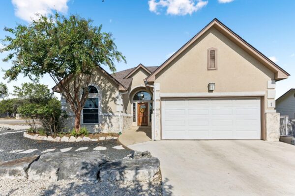 1 Rock Hollow Cir, Wimberley