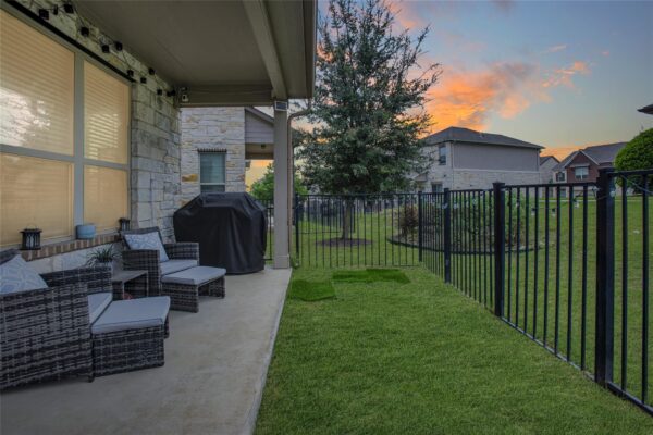 2105 Town Centre Dr #48, Round Rock