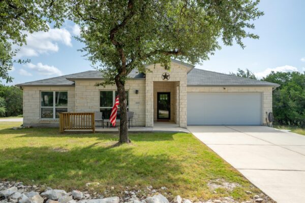 21006 Santa Rosa Ave, Lago Vista