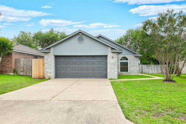 1519 Black Locust Dr E, Pflugerville