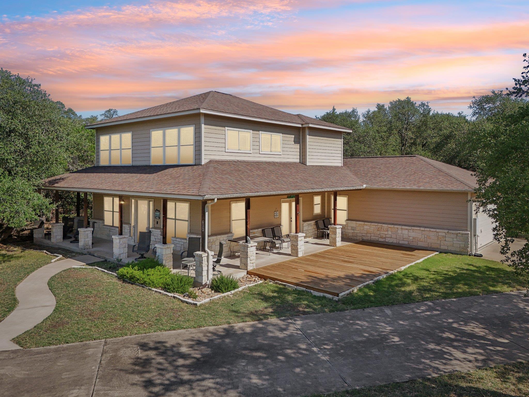600 Augusta Cir N, Point Venture, TX 78645
