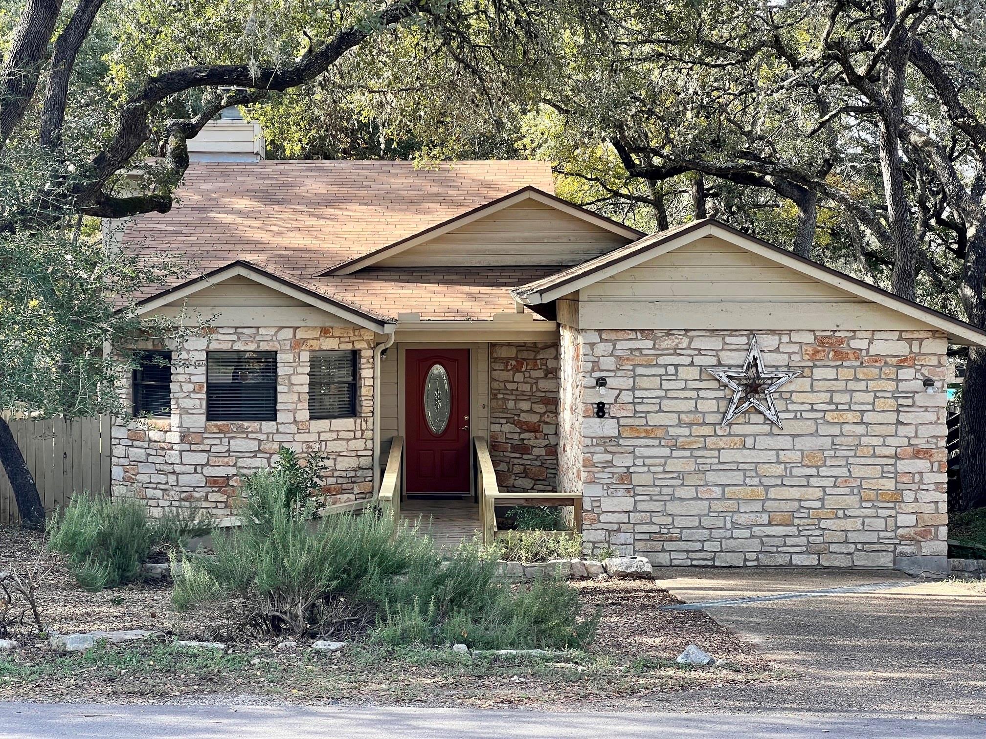8 Stonehouse Cir, Wimberley, TX 78676