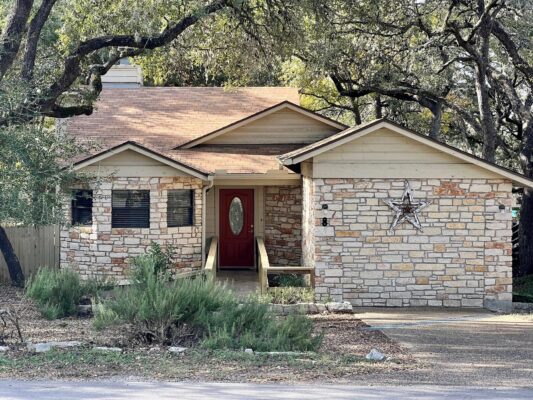 8 Stonehouse Cir, Wimberley