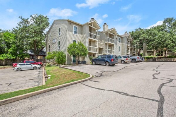 114 E 31st St #112, Austin