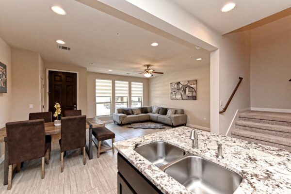 13800 Lyndhurst St #325, Austin