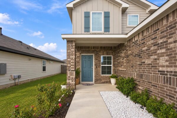 20204 Heinrich Ln, Manor
